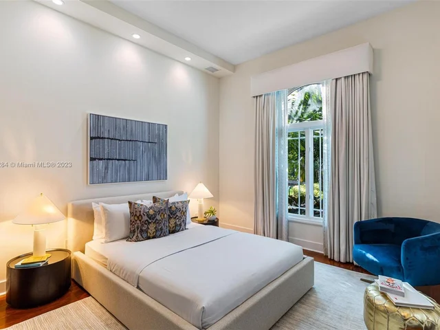 11025 SW 62nd Ave, Pinecrest FL 33156