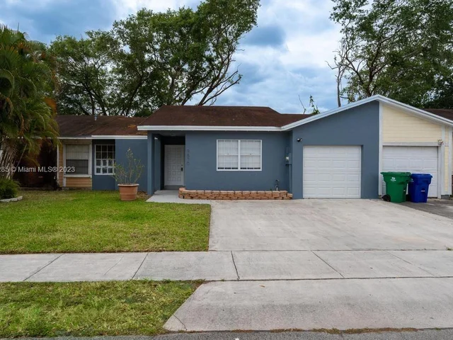 9870 W Heather Ln, Miramar FL 33025