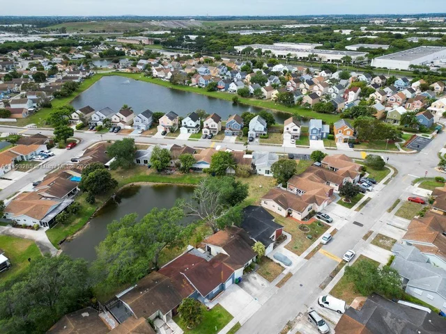 9870 W Heather Ln, Miramar FL 33025