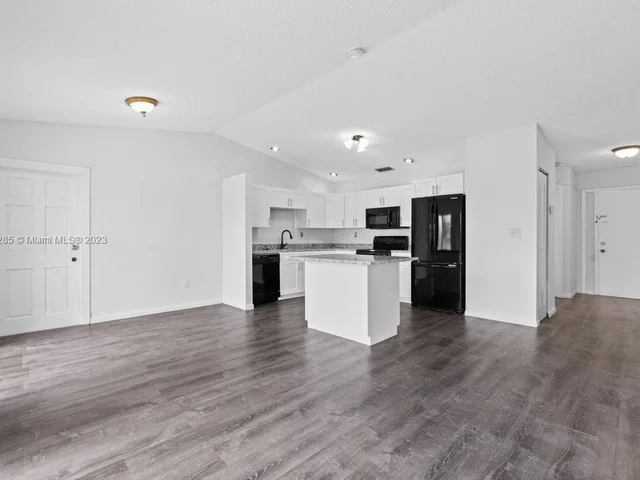 9870 W Heather Ln, Miramar FL 33025