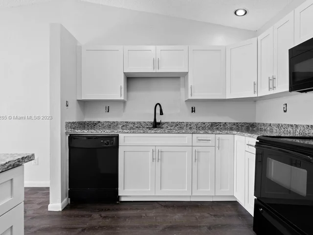 9870 W Heather Ln, Miramar FL 33025