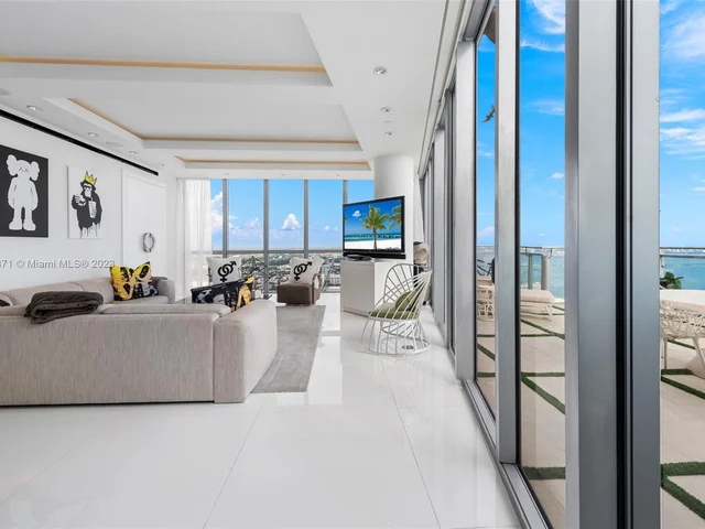 1100 Biscayne Blvd # 6401, Miami FL 33132