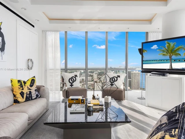 1100 Biscayne Blvd # 6401, Miami FL 33132