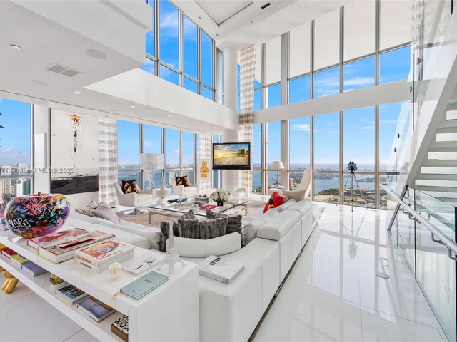 1100 Biscayne Blvd # 6401, Miami FL 33132