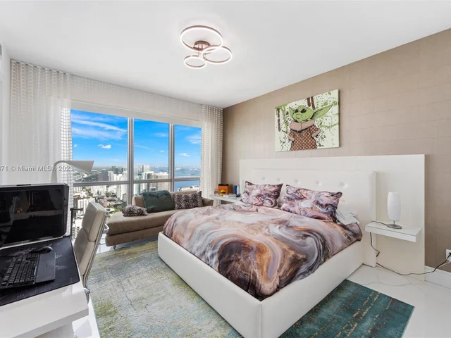 1100 Biscayne Blvd # 6401, Miami FL 33132