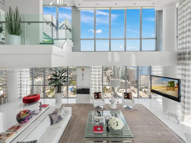 1100 Biscayne Blvd # 6401, Miami FL 33132