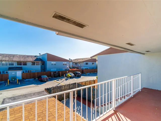 15421 SW 81st Circle Ln # 28, Miami FL 33193