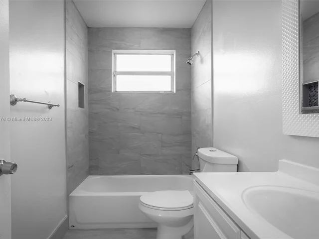 6324 Taylor St, Hollywood FL 33024