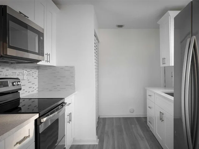 6324 Taylor St, Hollywood FL 33024