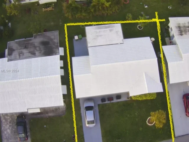 8205 NW 57th Ct, Tamarac FL 33321