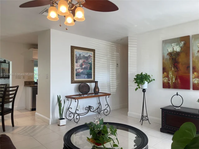 8205 NW 57th Ct, Tamarac FL 33321