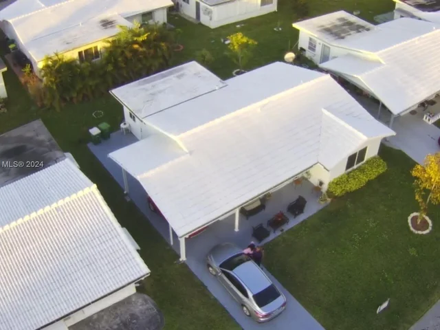 8205 NW 57th Ct, Tamarac FL 33321