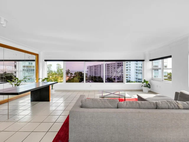 590 Ocean Dr # 8C, Key Biscayne FL 33149