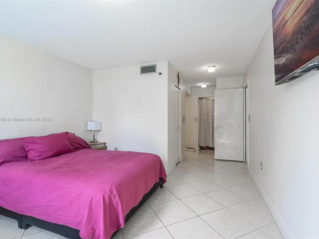 900 Saint Charles Pl # L1, Pembroke Pines FL 33026