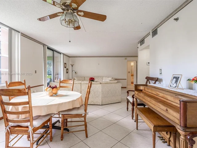 900 Saint Charles Pl # L1, Pembroke Pines FL 33026