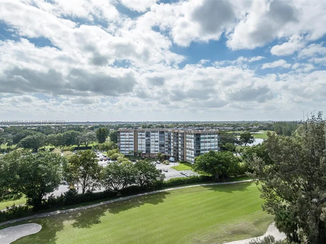 900 Saint Charles Pl # L1, Pembroke Pines FL 33026