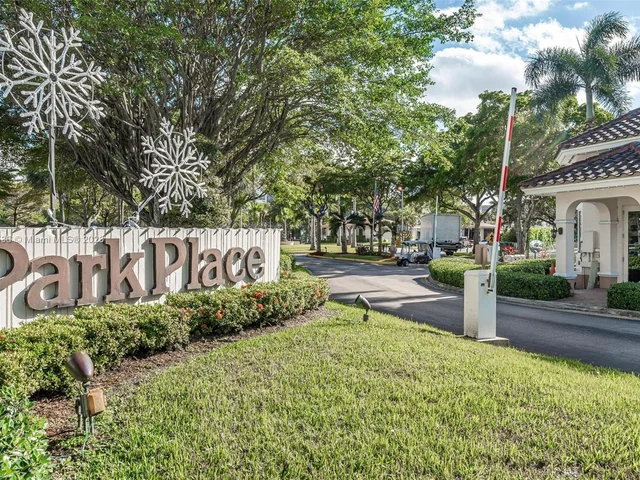 900 Saint Charles Pl # L1, Pembroke Pines FL 33026