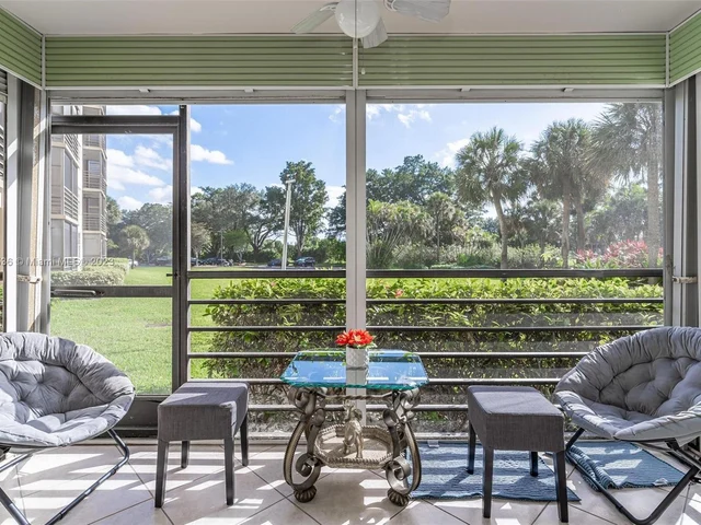 900 Saint Charles Pl # L1, Pembroke Pines FL 33026