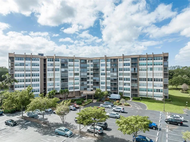 900 Saint Charles Pl # L1, Pembroke Pines FL 33026