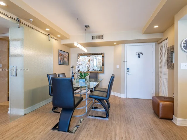 1688 West Ave # 1105, Miami Beach FL 33139