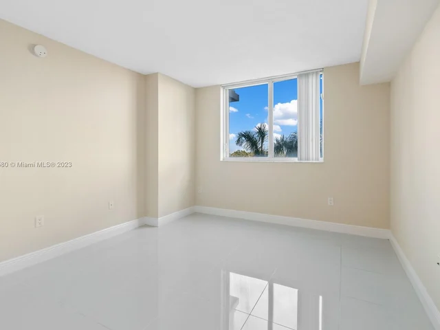 1861 NW S River Dr # A10, Miami FL 33125
