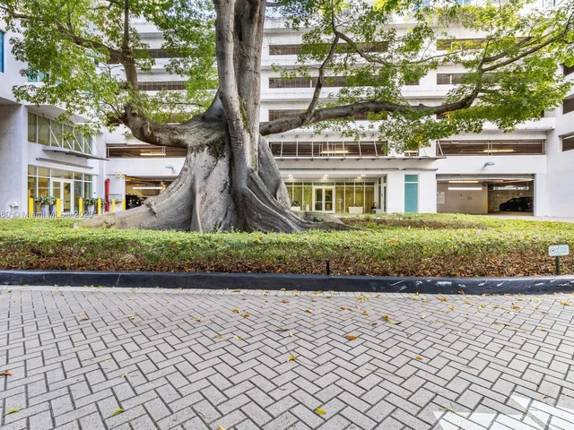 1861 NW S River Dr # A10, Miami FL 33125