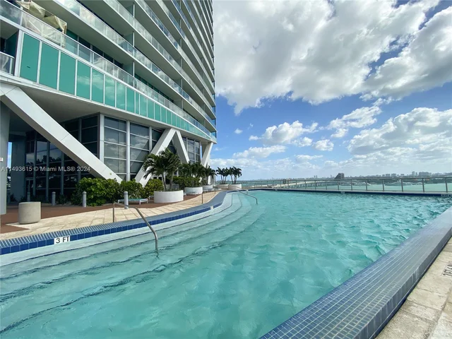 888 Biscayne Blvd # 1012, Miami FL 33132