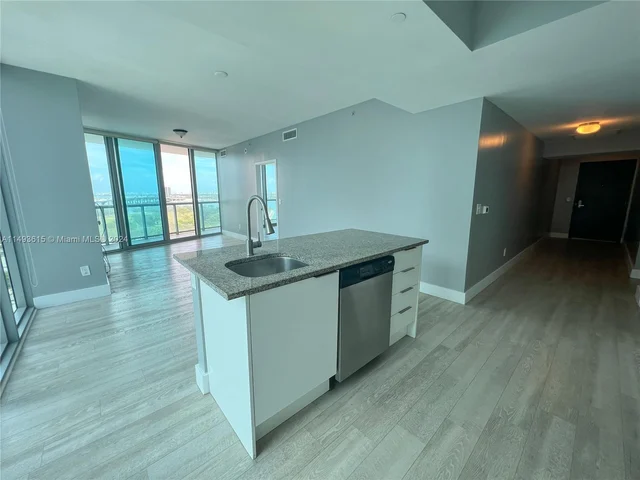 888 Biscayne Blvd # 1012, Miami FL 33132