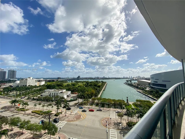888 Biscayne Blvd # 1012, Miami FL 33132