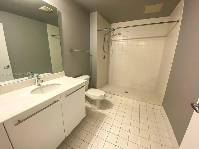 888 Biscayne Blvd # 1012, Miami FL 33132