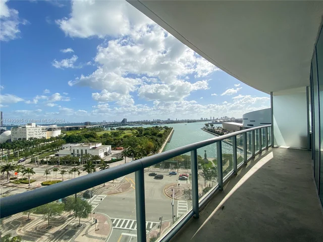 888 Biscayne Blvd # 1012, Miami FL 33132