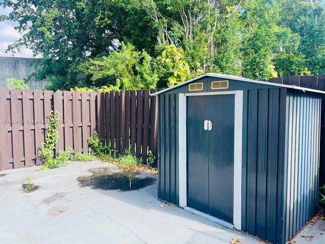 8020 SW 17th Pl # 5, Davie FL 33324