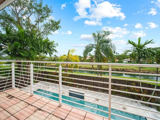 16050 SW 89th Ave Rd, Palmetto Bay FL 33157