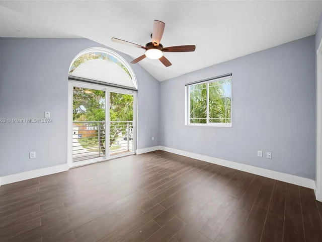 16050 SW 89th Ave Rd, Palmetto Bay FL 33157