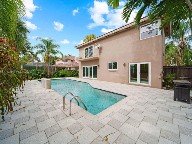 16050 SW 89th Ave Rd, Palmetto Bay FL 33157