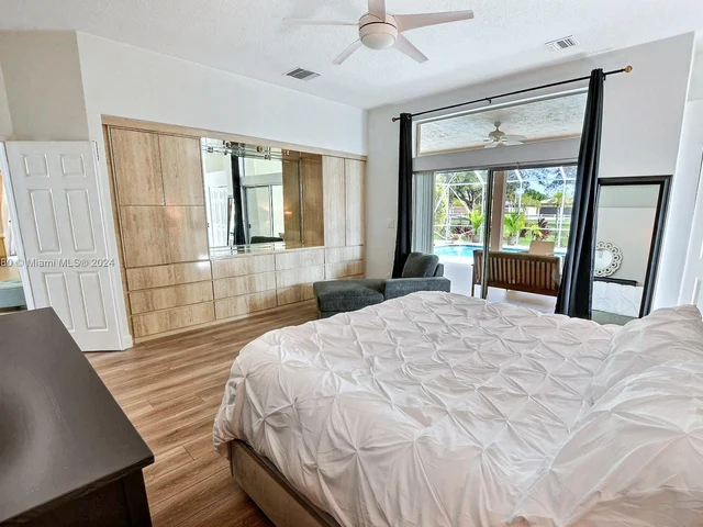 3707 NW 91st Way, Cooper City FL 33024