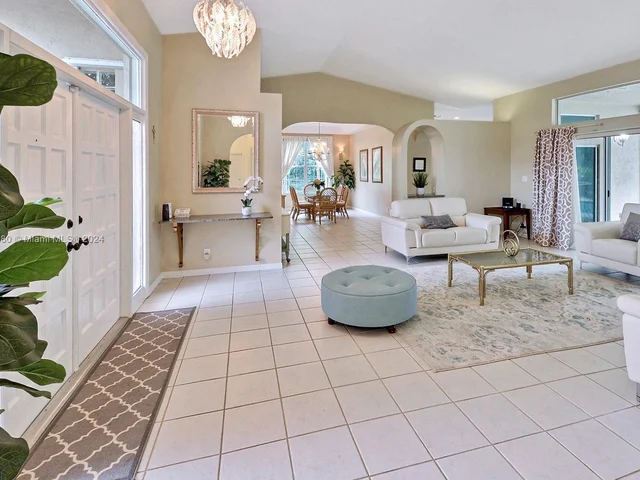 3707 NW 91st Way, Cooper City FL 33024