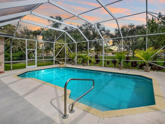 3707 NW 91st Way, Cooper City FL 33024