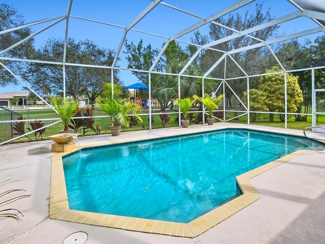 3707 NW 91st Way, Cooper City FL 33024