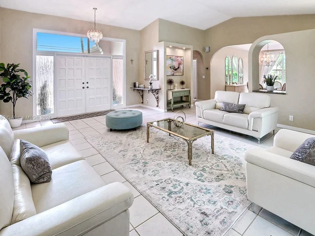 3707 NW 91st Way, Cooper City FL 33024