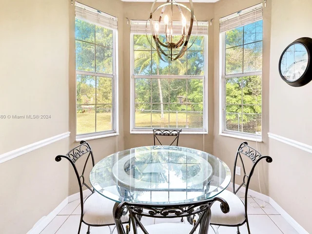 3707 NW 91st Way, Cooper City FL 33024