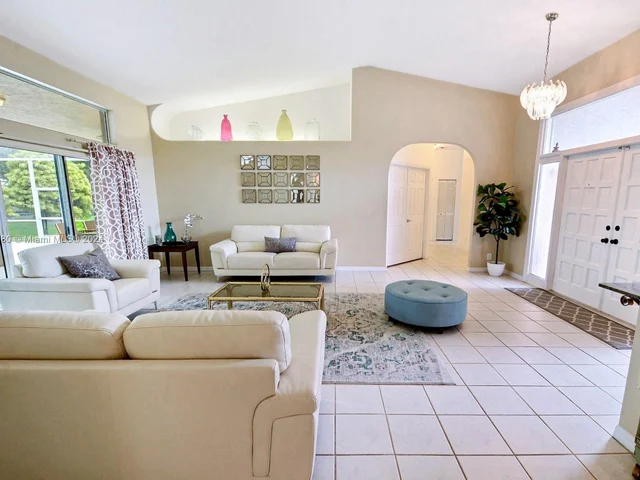 3707 NW 91st Way, Cooper City FL 33024