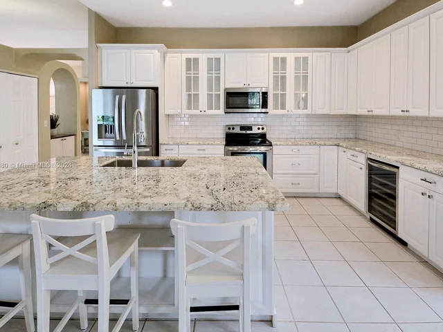 3707 NW 91st Way, Cooper City FL 33024