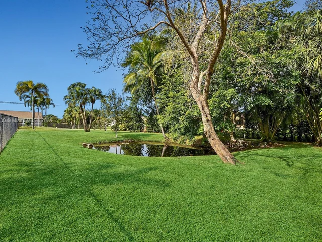 3707 NW 91st Way, Cooper City FL 33024