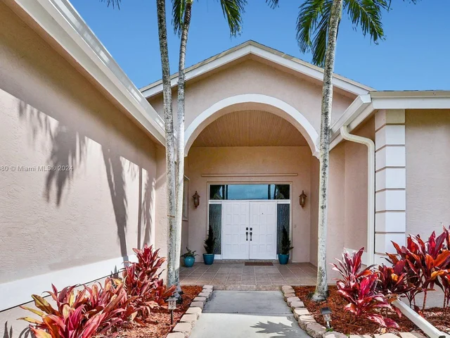 3707 NW 91st Way, Cooper City FL 33024