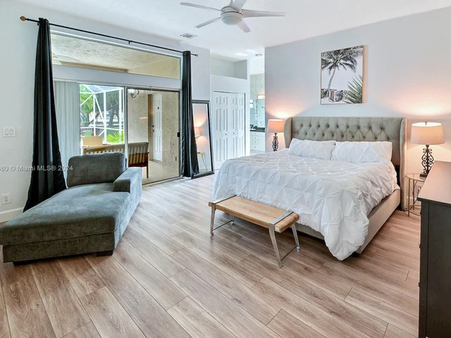 3707 NW 91st Way, Cooper City FL 33024