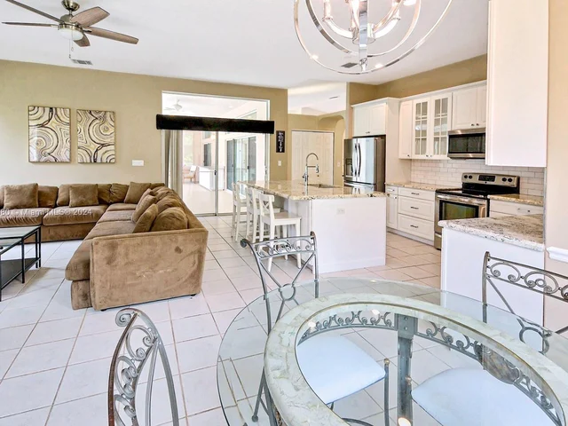 3707 NW 91st Way, Cooper City FL 33024