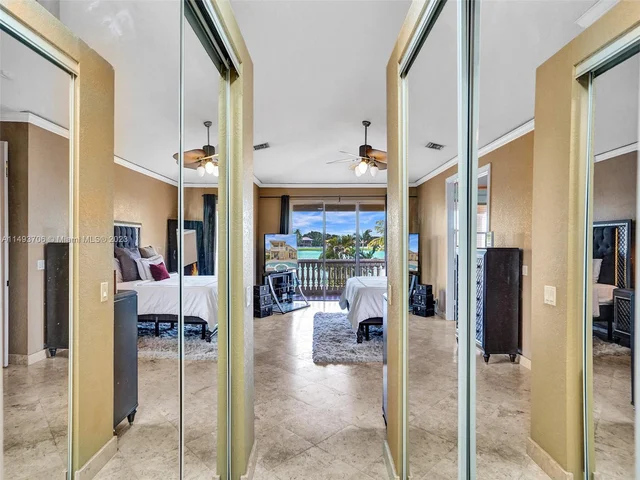 18691 SW 12th St, Pembroke Pines FL 33029