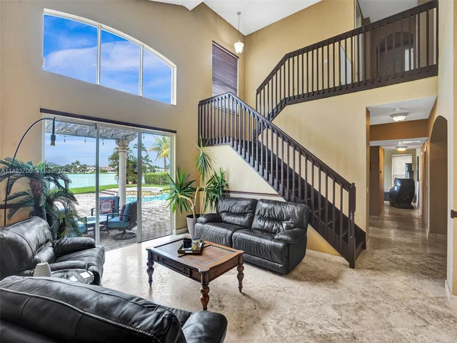 18691 SW 12th St, Pembroke Pines FL 33029