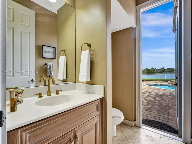 18691 SW 12th St, Pembroke Pines FL 33029